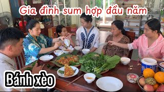 Gia Đình Sum Hợp Đầu Năm Ăn Bánh Xèo Miền Tây  Em Gái Quê [upl. by Absalom730]