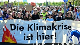 Proteste von Fridays for Future in vielen deutschen Städten  AFP [upl. by Neirual231]