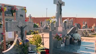 Robo de crucifijos en el cementerio de Paracuellos [upl. by Egni]