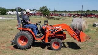 Demo Video of Kubota B7500 Tractor with Loader Hydrostatic Transmission 4x4 [upl. by Vaish415]