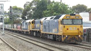 6PM9 slowly arrives into Laverton Plus a Daylight SSR Grain From Bendigo with S311 and S312 [upl. by Farrah]