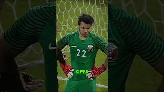 Ketika pemain sayap jadi kiper  football kiper goalkeeper redcard penalty ball [upl. by Etteloiv321]