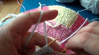 10 Stitch Spiral  Knitting in rounds 3 Knitting tutorial [upl. by Oahc]