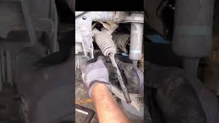 Remove the dust cover of the Fortuner 2013 rack mechanicalwork replacementparts [upl. by Seldon491]