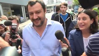 LegaM5s gazebo in tutta italia Salvini quotriferiremo premier a Mattarellaquot [upl. by Hairas266]