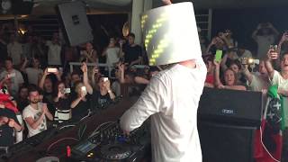 Marshmello drops quotAdele  Hello Remixquot  Setai Garden  24th July 2016 [upl. by Crockett]