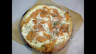 Recette de pizza au saumon [upl. by Salkcin93]