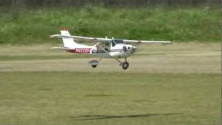 CMPro Cessna 182 Skylane with difficulty in landing [upl. by Afnin]