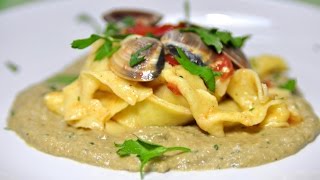 Pasta mare e monti al sugo di vongole e crema di funghi porcini [upl. by Aneleve]