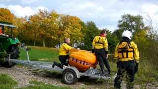 Kürbisschwimmen wahrscheinlich die längste Paddelbotfahrt in einem Kürbis [upl. by Malorie]