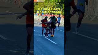 Atleta passa mal na chegada da Maratona do Rio 2024 [upl. by Esilehc]