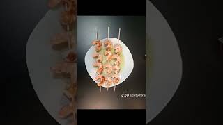 Prueba nuestros PINCHOS 🍢 de GAMBAS 🦐 aliñados con CHIMICHURRI de la CASA martiricos pescaito [upl. by Dorette]