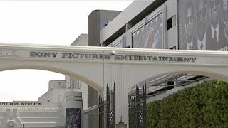 Volteface de Sony Pictures  quotLinterview qui tuequot sort en salles [upl. by Pagas244]