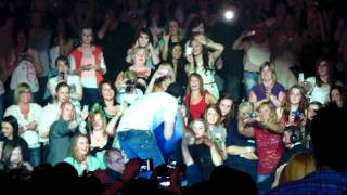 Enrique Iglesias HERO live  glasgow [upl. by Lusar102]