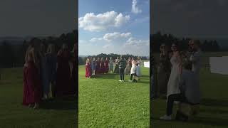 POV Saitensprung spielt der Braut und ihren Freundinnen ein Ständchen hochzeit hochzeitsband [upl. by Anaeirb49]