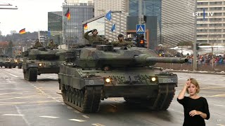 Große Parade der NATO in Litauen  Deutsches Kontingent Leopard 2 Marder Boxer Puma 25112023 [upl. by Fernald]