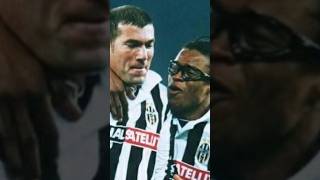 Zidane y Edgar Davids Jugando en los barrio [upl. by Ranna466]