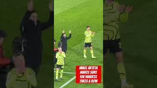 Mikel Arteta Makes Sure Kai Havertz Takes A Bow v Brentford [upl. by Marras147]