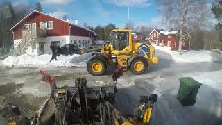 Trying to find a storm drain with the volvo L60h using YPV Heavy ice ripper and manual labour [upl. by Lotte]