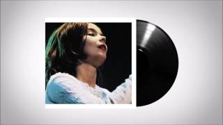 Björk  Violently Happy Live [upl. by Lot]