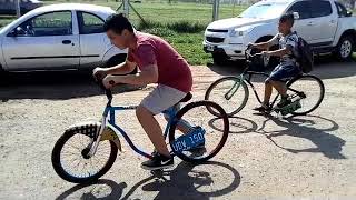 Prueba de bicicletas modificadas en una calle de Chacabuco [upl. by Valencia397]