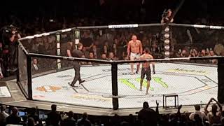 ufc 229ferguson vs pettis round 2 pettis hurts ferguson [upl. by Girhiny832]