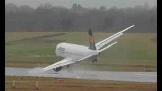 Wingstrike pictures A320 Lufthansa in Hamburg [upl. by Rimaa]