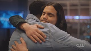 Cisco Says Goodbye To Chester  The Flash 7x12  Arrowverse Scenes [upl. by Oslec558]