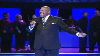 Pastor Marvin Winans sings  Im Over It Now marvinwinans tylerperry [upl. by Tada]