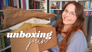 UNBOXING DE JUIN  Encore une tonne de nouveaux livres [upl. by Ycnej471]