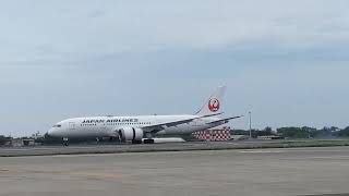 Japan Airlines B7878 JA832J landed on RWY 23R RCTP 20240428 [upl. by Schoenberg807]