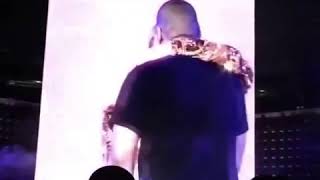 Beyonce and JAYZ kissing [upl. by Lydell]