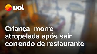 Criança de dois anos morre atropelada após sair correndo de restaurante no Guarujá [upl. by Ahseniuq]