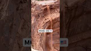 Escalofriante salto de Puenting en Moab USA 🇺🇸 shorts USA puenting [upl. by Pirri]