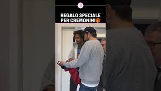 CESARE CREMONINI festeggia il suo compleanno con il BOLOGNA e riceve un regalo bellissimo🎁🔴🔵 [upl. by Cordelia]