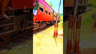 Badulla train badulla srilanka ellasrilanka germany crossing travel usabandarawela train [upl. by Oirramed]