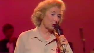 Dame Vera Lynn The White Cliffs Of Dover  Well Meet Again 1984 [upl. by Alanah]