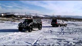 Перетягивание каната Hummer H3 vs Lexus LX470 [upl. by Jenilee]