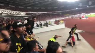 rusuh suporter indonesia vs malaysia di sektor ultras malaya [upl. by Bride14]