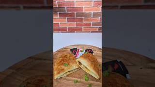 Ye dekho pandit ji pizza Hut kaa new veg stuffed trending stuffed pizzalover tarnding [upl. by Eiramanit143]