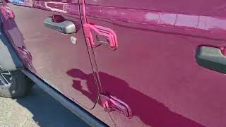 D4403 2024 Jeep Gladiator Mojave Tuscadero Pink [upl. by Olson746]