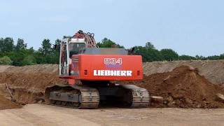 Liebherr 934 beim Pipelinebau [upl. by Kern843]