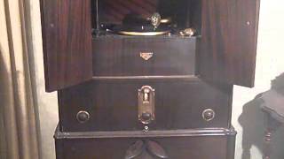 NATHAN GLANTZ  CAROLINA IN THE MORNING  ROARING 20S VICTROLA RADIOLA [upl. by Allerbag]