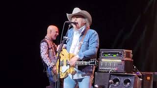 Dwight Yoakam  Suspicious Minds  San Antonio Texas [upl. by Tjon170]