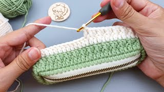 Crochet Zipper Purse  Super Easy Crochet Purse Step by Step Front Post DC  ViVi Berry DIY [upl. by Lennahs]