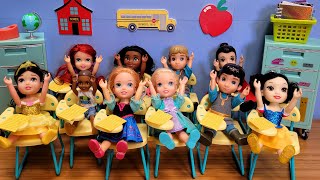 Elsa amp Anna toddlers  back to school 2022  Barbie is the teacher  lockers [upl. by Nosrettap835]