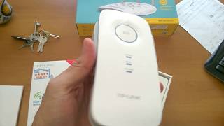 TPLink AC1750 WiFi Range Extender Repeater Unboxing [upl. by Oznerol]