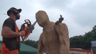 Kettensäge Kunst in MÖLLN 2018 chainsaw  woodworks Part 1 [upl. by Billie]