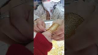 Beautiful bangles design bangles bridalbangles chori gold golden shorts viralvideojewllery [upl. by Chancellor613]