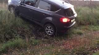 Ford kuga offroad barrier [upl. by Pettit]